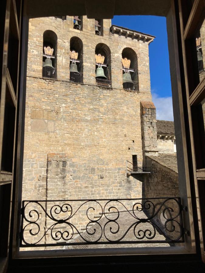 El Balcon De La Catedral Daire Jaca Dış mekan fotoğraf